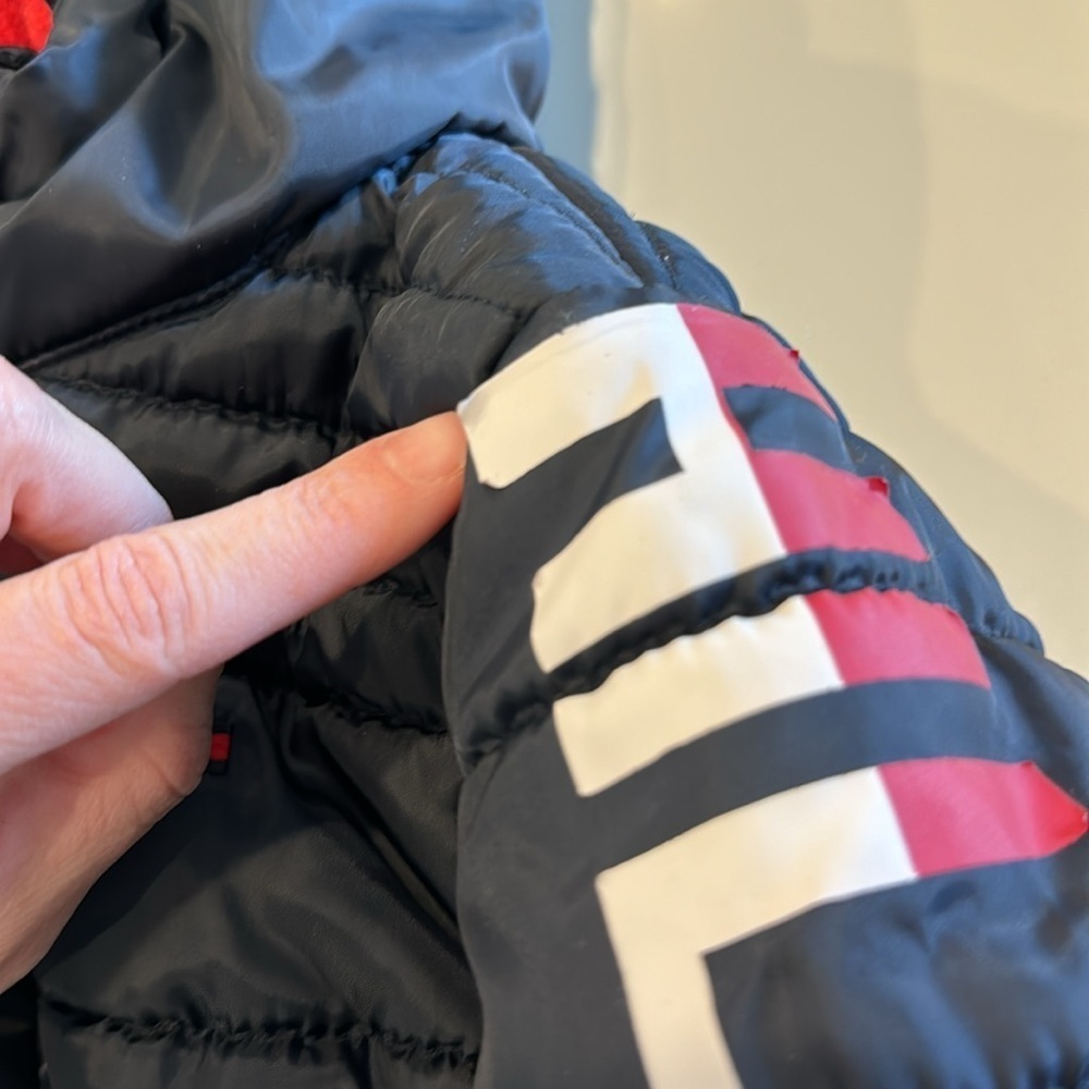 Tommy Hilfiger Toddler Puffer Coat Size 2T - Picture 4 of 8